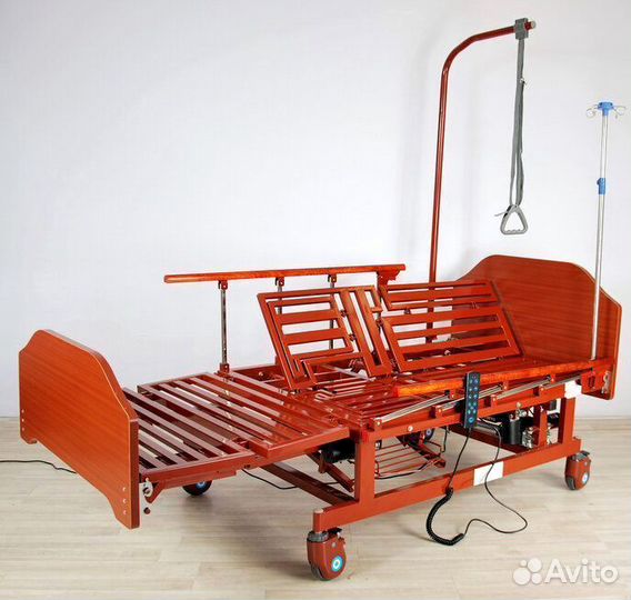 Медицинская кровать для инвалидов