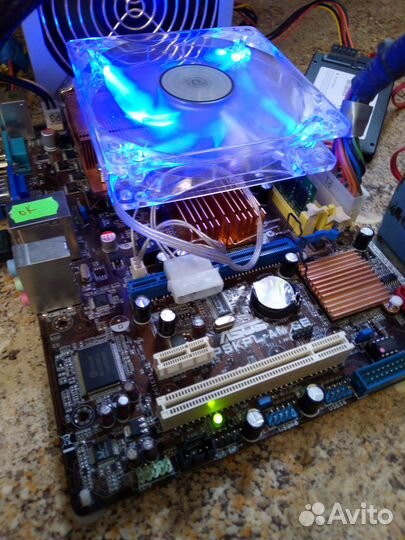 Материнская плата с 4-ядер и SSD