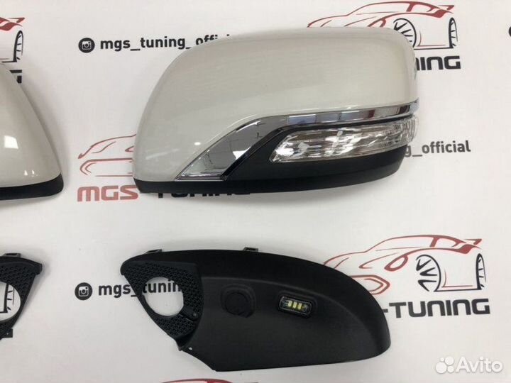 Крышки зеркал Executive Land Cruiser 200 белые