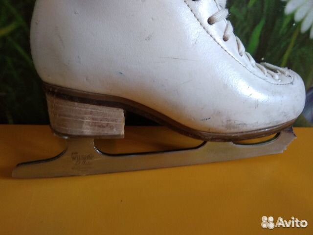 Фигурные коньки (ботинки Risport, лезвия Wilson)