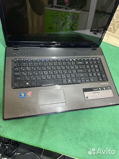 Acer 17' i7, 8Gb, 500Gb, HD 5650 1Gb