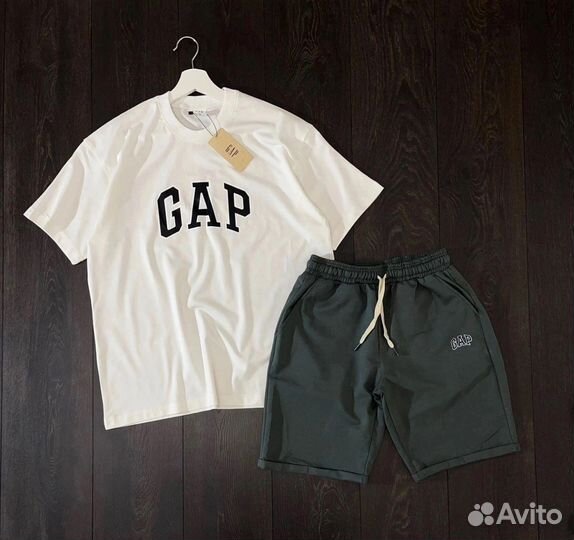 Костюм шорты и футболка GAP