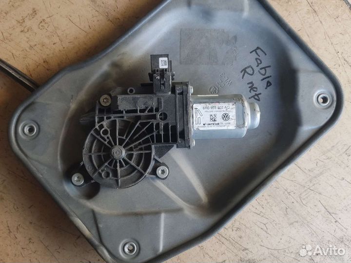 Моторчик стеклоподъёмника передний Skoda Fabia 2