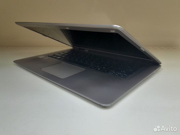 Ноутбук Acer / Core I3 / 4Gb / Intel HD/дo 8Gb+SSD