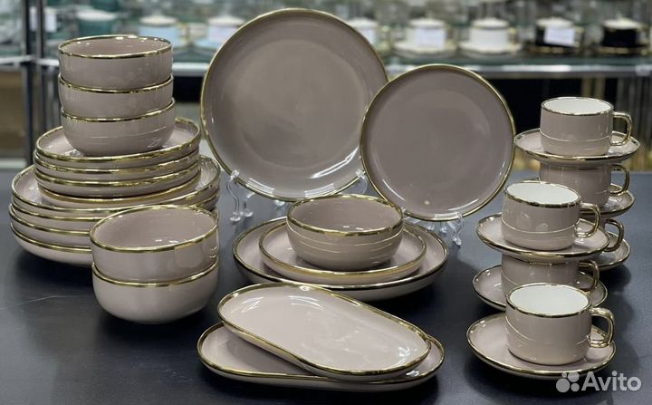 Набор столовой посуды на 6 персон
