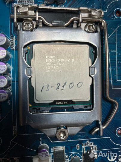Материнская плата Gigabyte 1155 сокет i3-2100