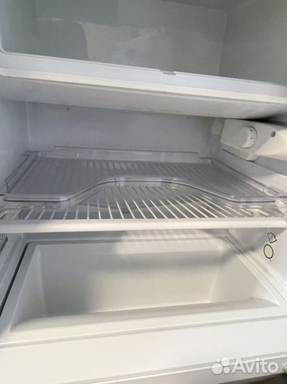 Холодильник Hotpoint ariston маленький
