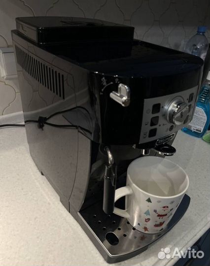 Кофемашина Delonghi ecam22.105.B