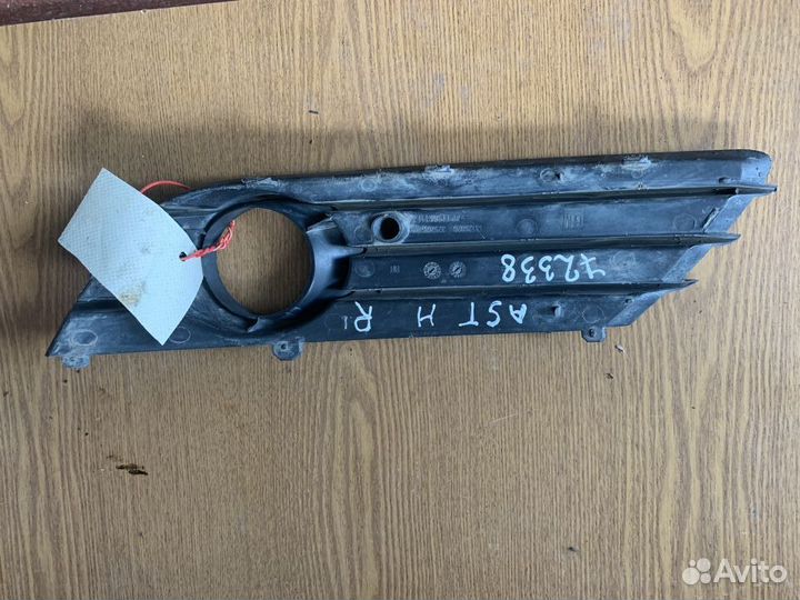 Рамка противотуманной фары правой opel astra H / F