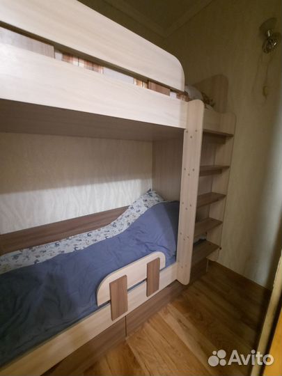 Двухъярусная кровать