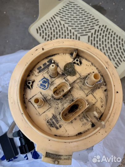 Насос топлива 5n0919088