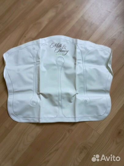 Подушка-подголовник надувная для принятия водных п