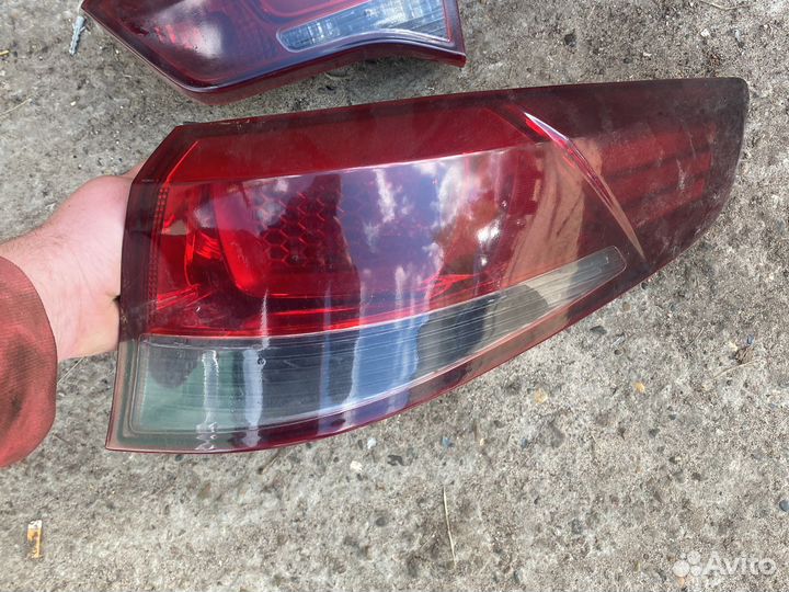 Киа Рио 3 фонари в крышку багажника