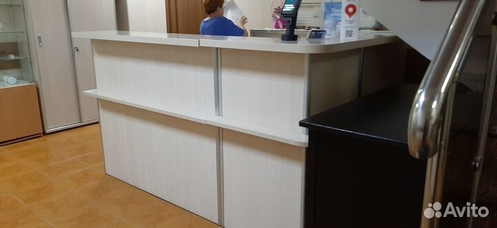 Стойка ресепшн бу