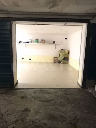 Гараж, > 30 м²