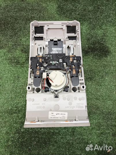 Плафон салонный Audi Q7 2005