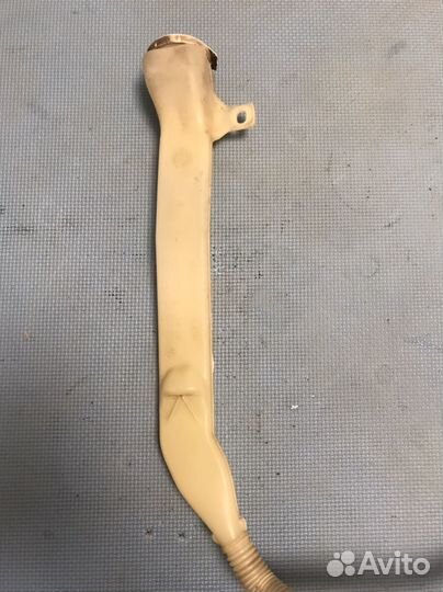 Заливная горловина бачка омывателя бмв е39