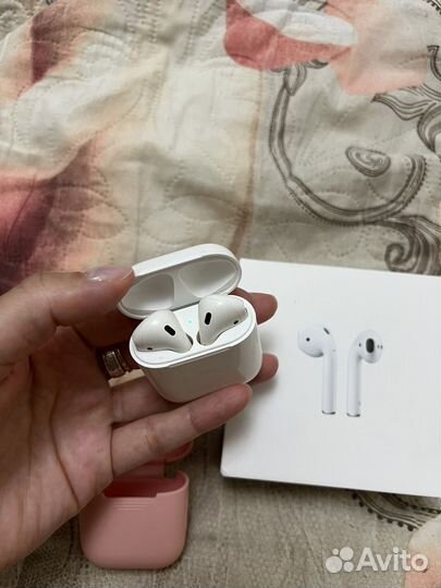 Беспроводные наушники apple airpods