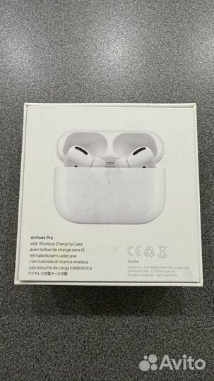 Коробочка от наушников AirPods