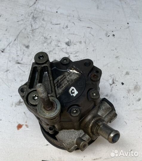 Насос гур Range Rover Vogue L322 M62 4.4