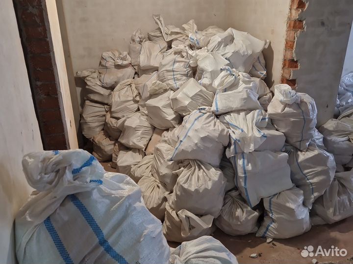 Отдам бесплатно бой красный кирпич