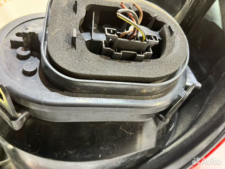 Фонарь задний левый Volkswagen Tiguan 2008