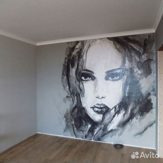 Барельефы и роспись стен