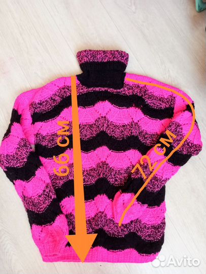 Свитер женский