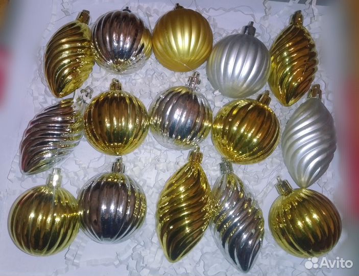 Наборы золотых ёлочных игрушек