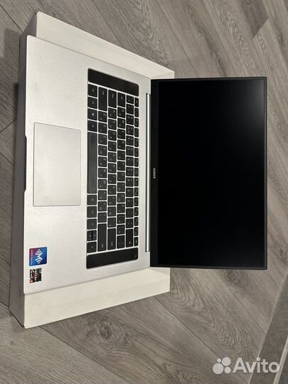 Honor magicbook pro 16 ryzen 5 4600U +16+512