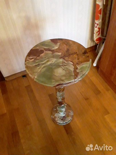 Оникс: журнальный столик, черепаха,подсвечник NJ