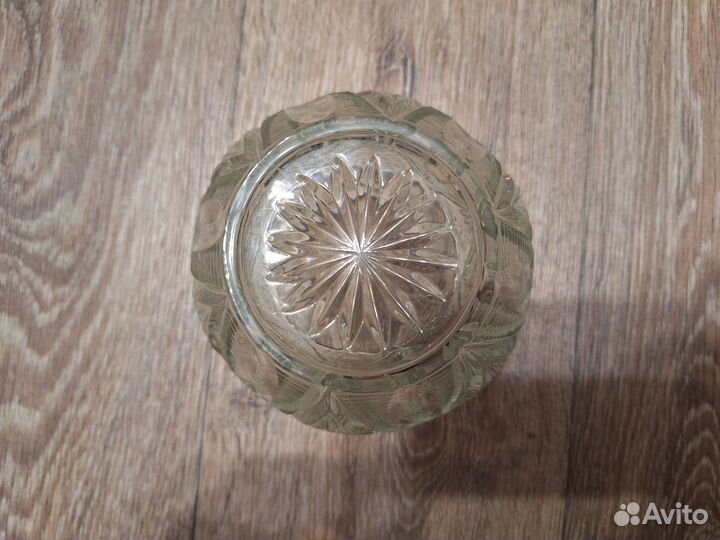 Хрустальная ваза