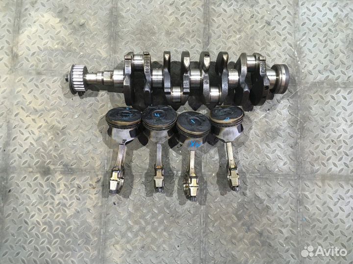 Коленвал + шатуны с поршнями (Geely MK)