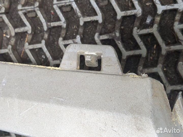 Ресничка под фару Volkswagen Atlas, 2018