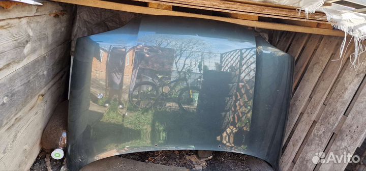 Капот на chevrolet niva