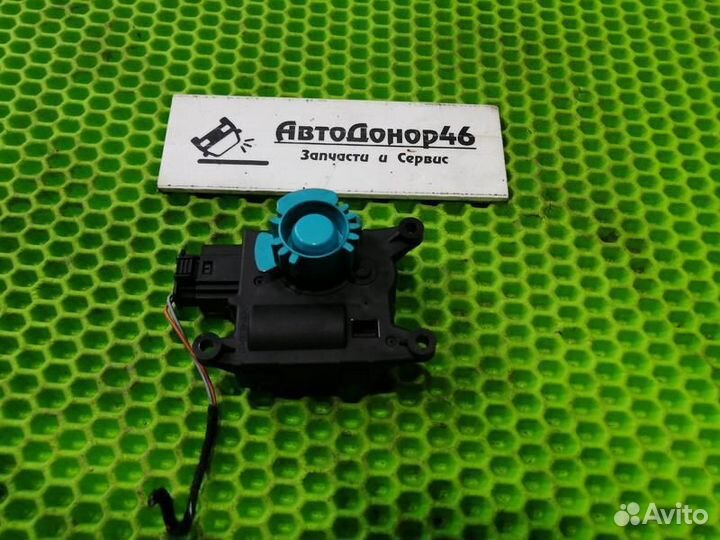 Моторчик заслонки отопителя Renault Megane 3