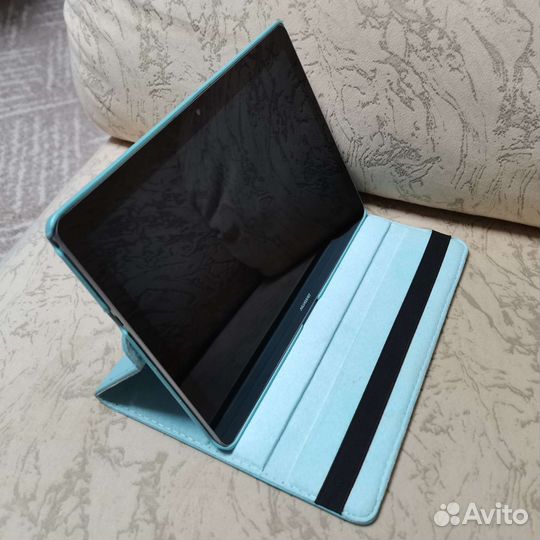 Планшет huawei mediapad T3 10 с чехлом