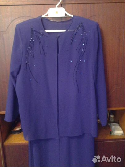 Нарядный костюм из крепа (платье в пол +накидка сд