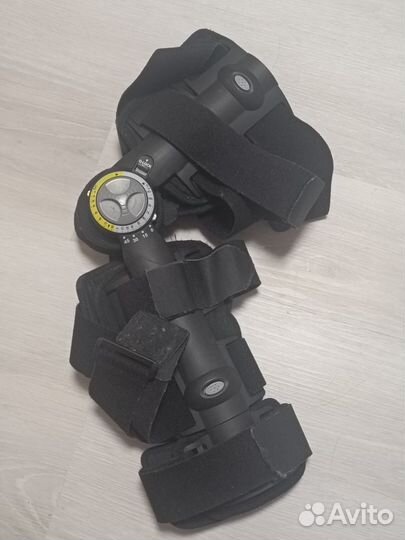 Ортез наколенный