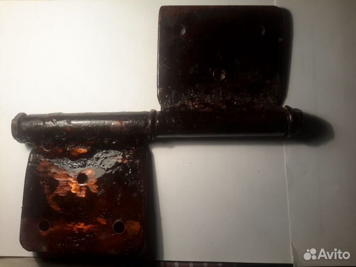 Петля для гаражных ворот