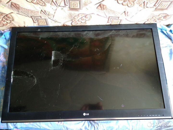 Телевизор LG 42CS460