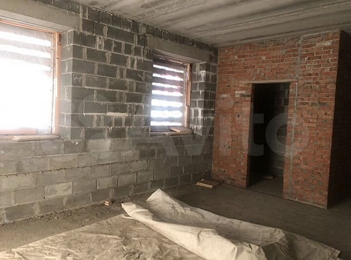 Коттедж 300 м² на участке 6 сот.