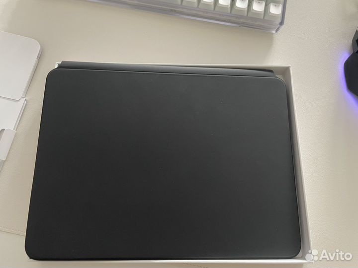 Apple magic keyboard iPad pro 11