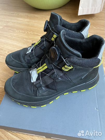 Ботинки кроссовки Ecco Boa 35