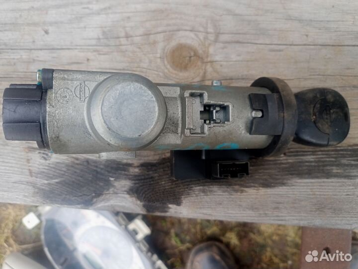 Запчасти на Ниссан Альмера тино 2, 2 дизель