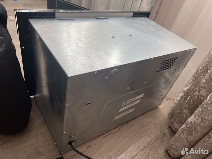 Встр. микровол. печь HotpointAriston на запчасти