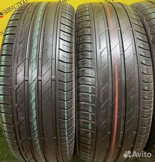 Bridgestone Turanza T001 215/55 R17 94V