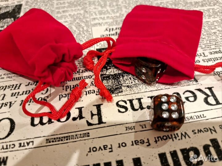 Кости, кубики, зарики янтарные