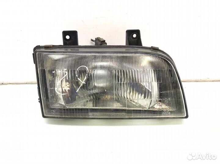 Фара правая Kia Sportage 2.0 I 1997