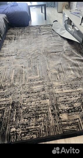 Ковер новый шелковый